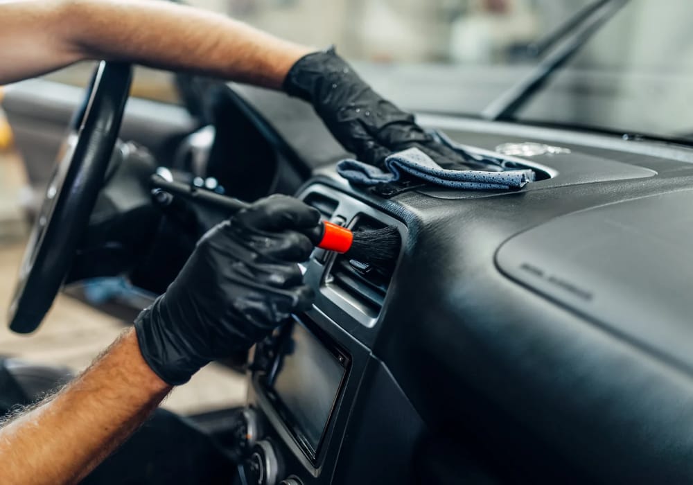 Nettoyage du tableau de bord